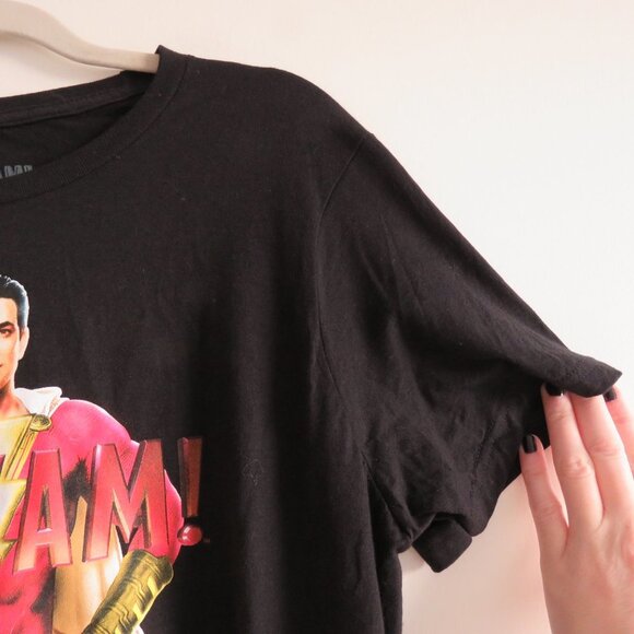 DC COMICS 100% Cotton Shazam! Black Poster T-Shirt - Size M NWOT - Picture 6 of 8